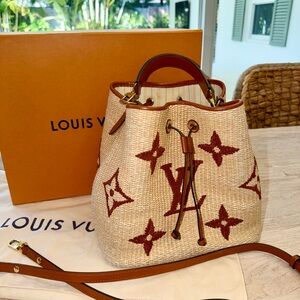 Louis Vuitton NeoNoe Handbag Monogram Giant Raffia MM